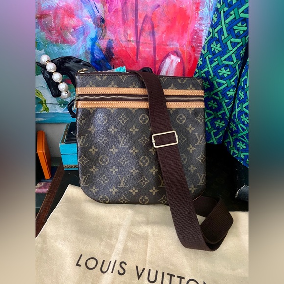 Gorgeous Auth LOUIS VUITTON Bosphore Crossbody Bag Purse Designer Luxury Fashion - Picture 5 of 14